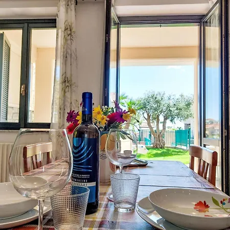 Appartamento Le Margherite - Slr264 By Interhome