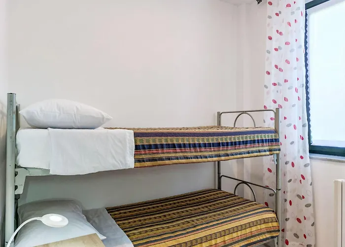 Apartamento Le Margherite - Slr264 By Interhome