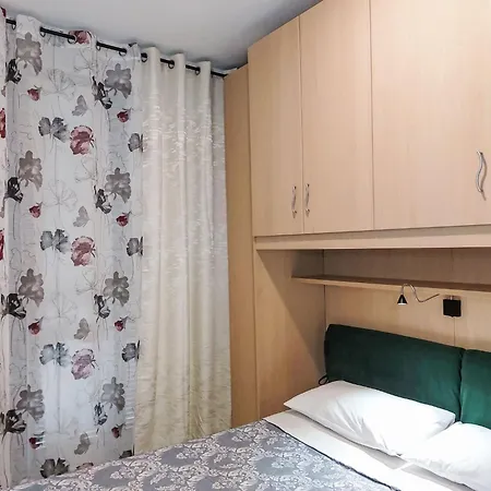 Le Margherite - Slr264 By Interhome Costarainera