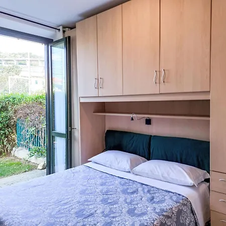 Le Margherite - Slr264 By Interhome Costarainera